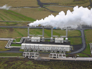 A geothermal power station in Iceland. Photo credit: greenfieldgeography.wikispaces.com