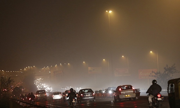 ‘Delhi, a city of 25 million people and nine million vehicles, routinely experiences fine particulate pollution above 300 micrograms per cubic metre.’ Photo credt: Harish Tyagi/EPA