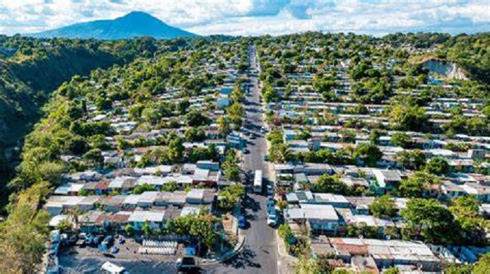 UNHCR, UN-Habitat join forces to improve urban settlements in El Salvador